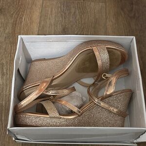 Elegant Gold Wedge Sandals